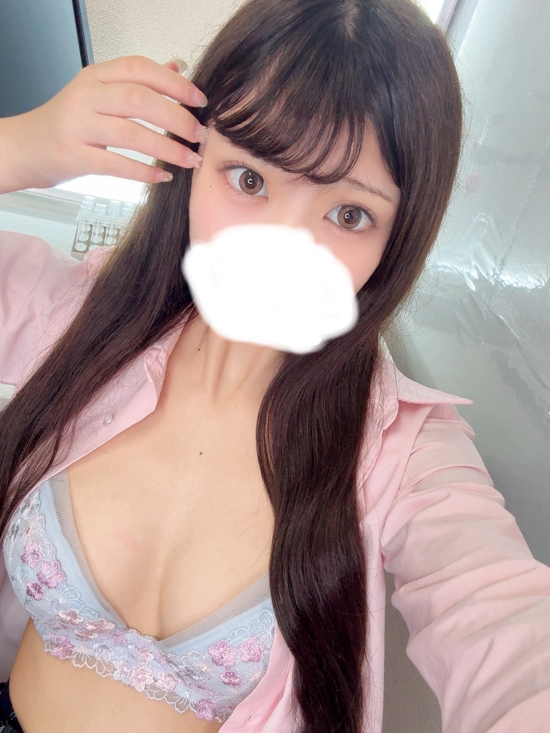 朝比奈しほ